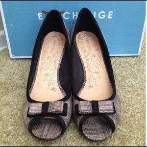 Charles David Exchange Peep Toes